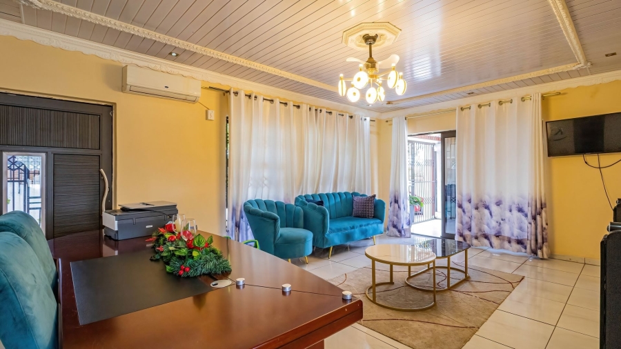 7 Bedroom Property for Sale in Mogwase Unit 4 North West
